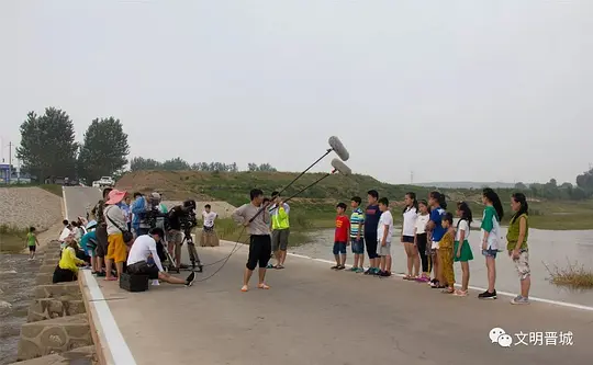 疯狂夏令营之人小鬼大剧照