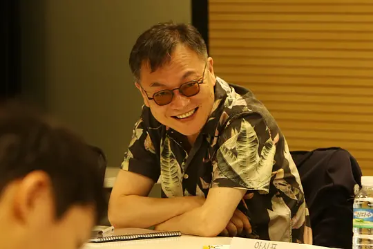 特送剧照