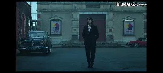 伏尔泰,混合剧照
