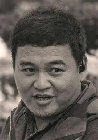 尹波