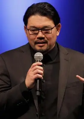约翰·青岛崇