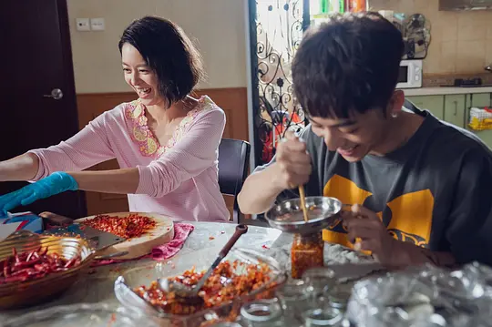阖家辣剧照
