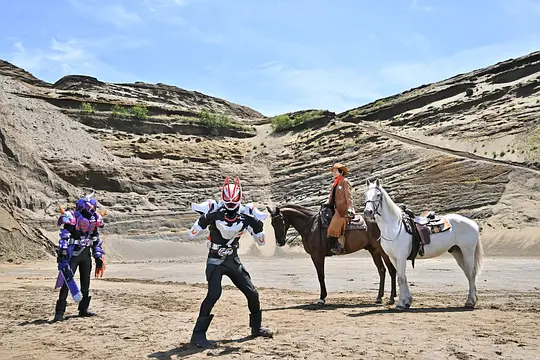 电影 假面骑士极狐:4位王者与黑狐剧照