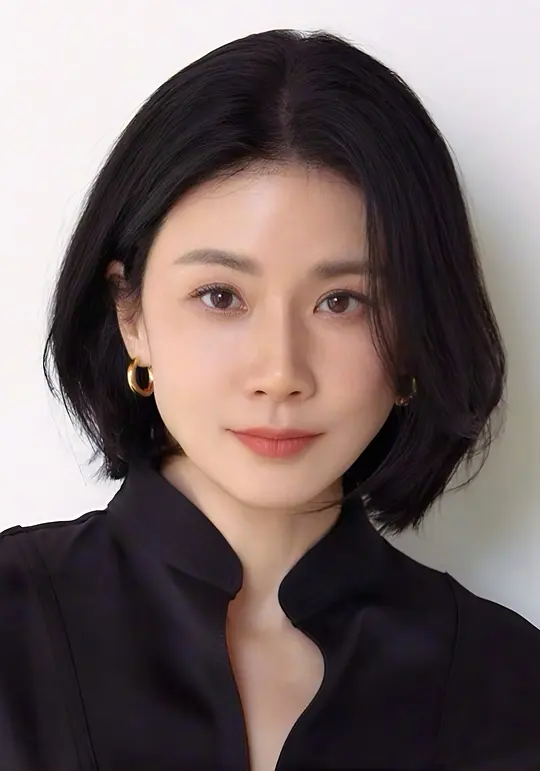 李宝英
