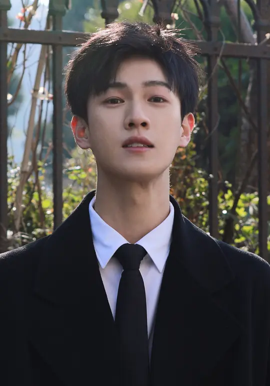 李昀锐
