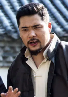 伊添锴
