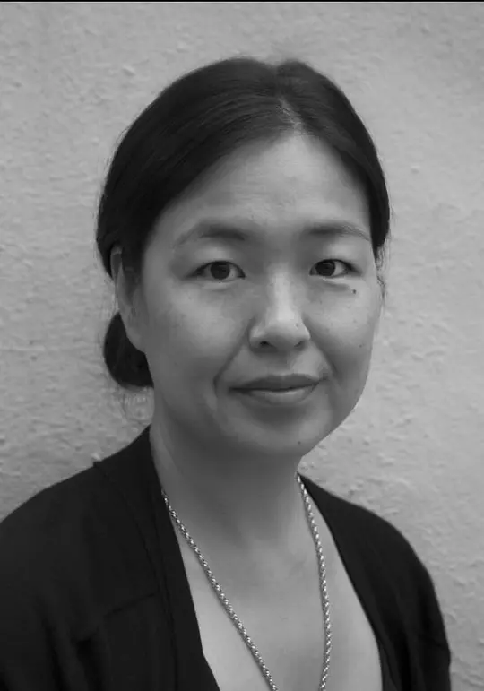 蒲婷